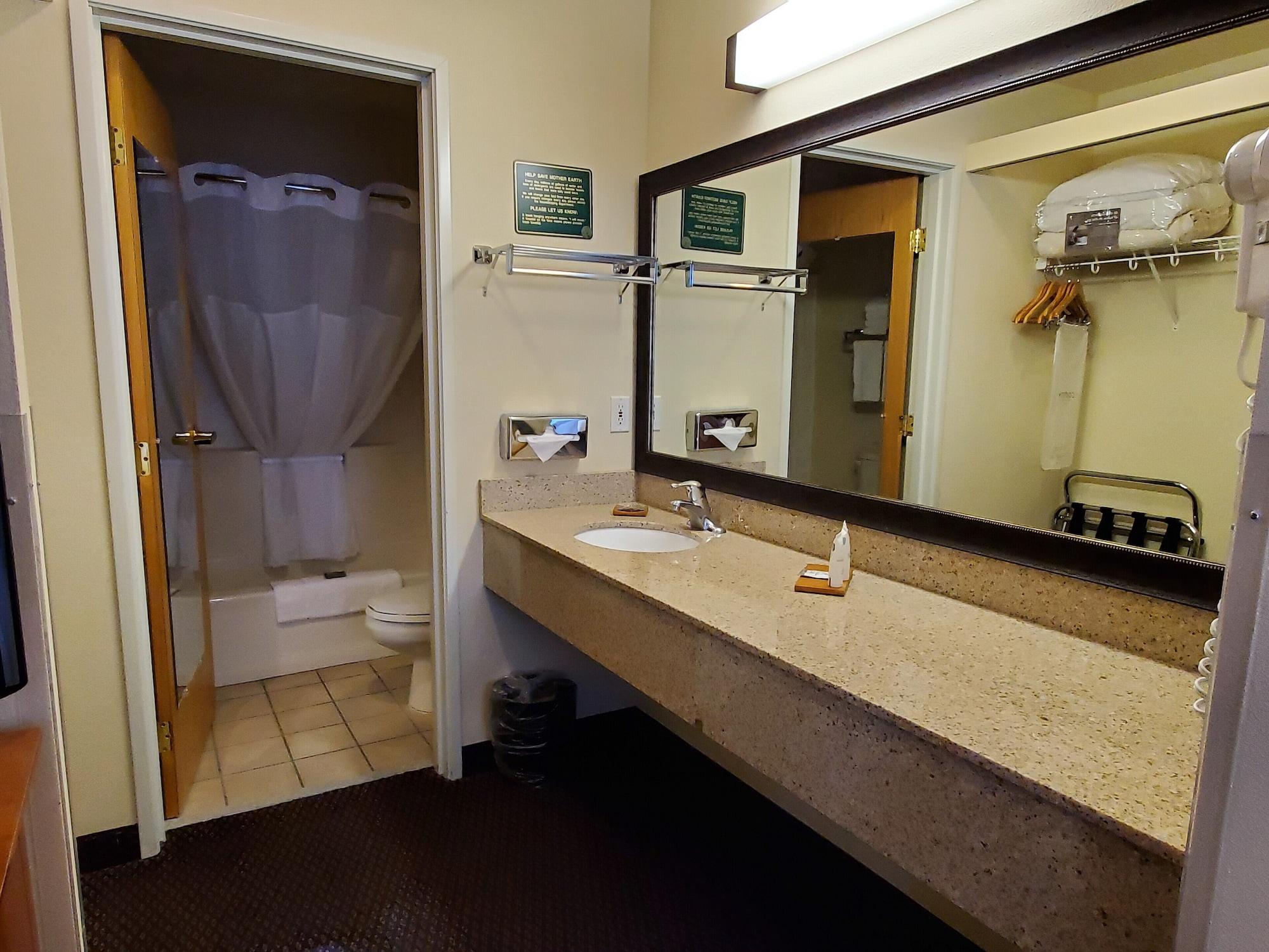 Country Inn & Suites By Radisson, Bend, Or מראה חיצוני תמונה