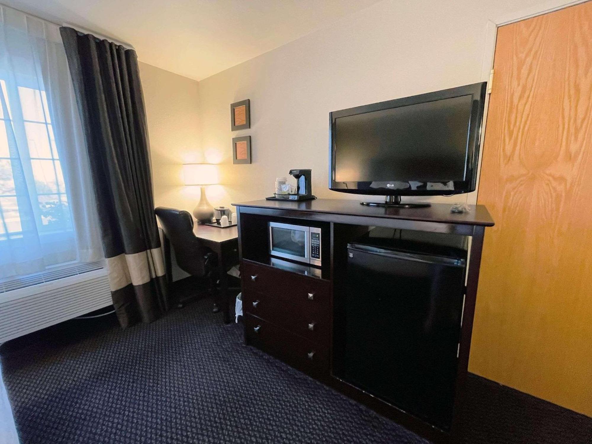 Country Inn & Suites By Radisson, Bend, Or מראה חיצוני תמונה